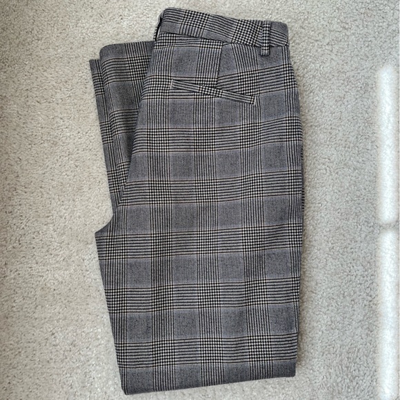 LL Bean classic fit houndstooth trousers - Picture 4 of 13